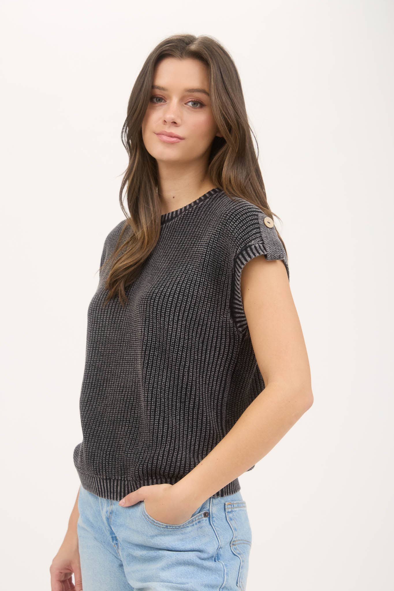 WASHED KNIT SHORT TAB SLEEVE PULLOVER SWEATER