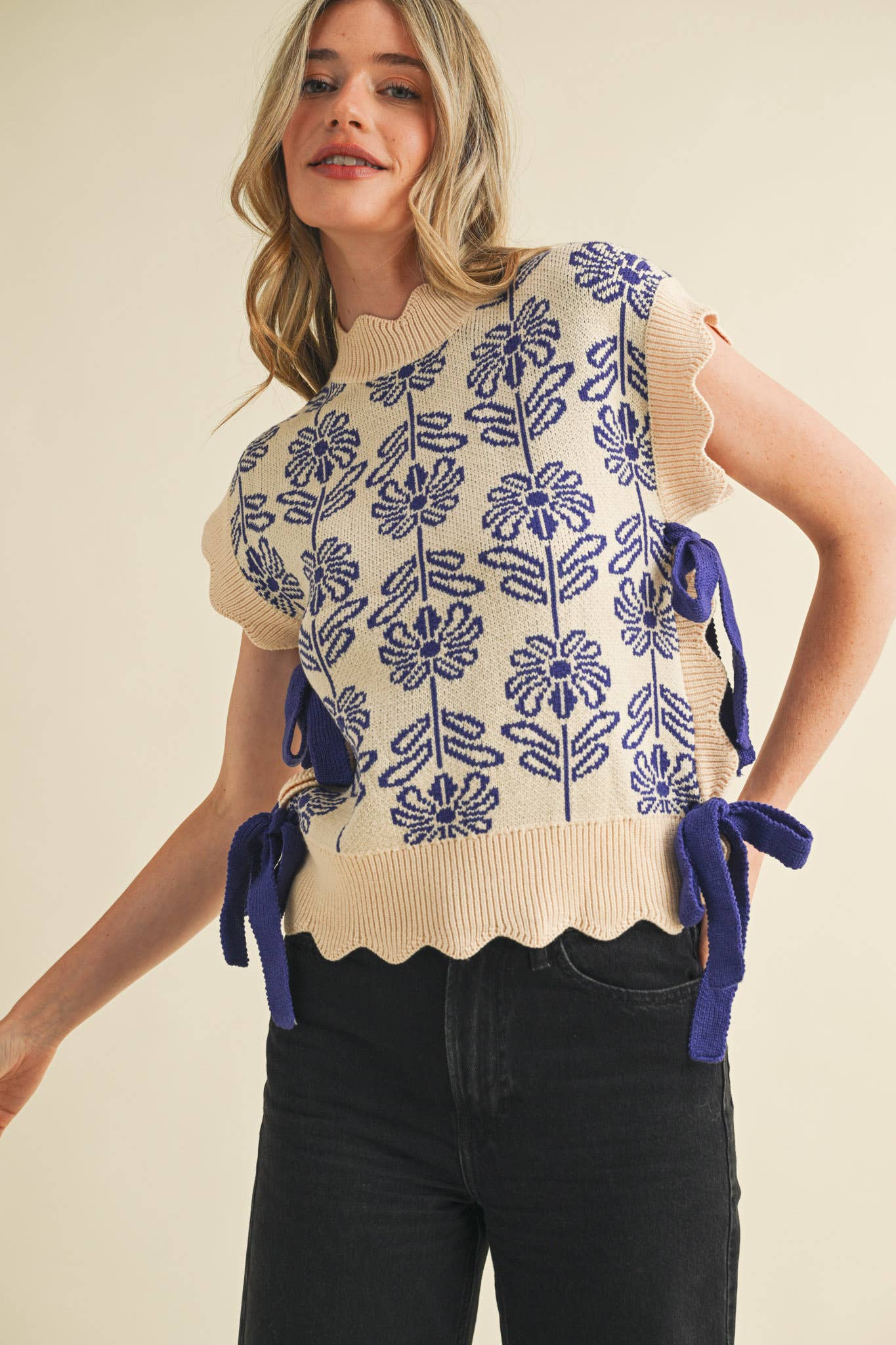 MOCK NECK FLORAL SWEATER VEST MSW10743